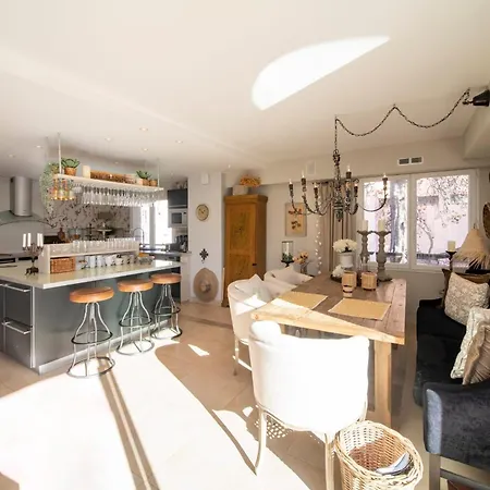 Luxury - Pretty 3 Bedroom To Rent With 50m Terrace * Cannes